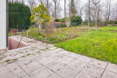 Wunderbar aufgeteiltes Familienhaus mit riesigem Gartengrundstück und Blick auf die Burg Stettenfels - Terrasse hinten