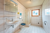 EIN HEIM FÜR DIE FAMILIE HAUS - 5 ZIMMER - 2 BÄDER - EG: Badezimmer