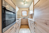 EIN HEIM FÜR DIE FAMILIE HAUS - 5 ZIMMER - 2 BÄDER - EG: Küche