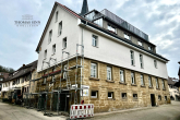 Großzügiges Wohnen auf zwei Ebenen – 5,5-Zimmer Maisonette Wohnung mit Dachterrasse & Fachwerk - Hausansicht