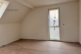 Großzügiges Wohnen auf zwei Ebenen – 5,5-Zimmer Maisonette Wohnung mit Dachterrasse & Fachwerk - Schlafzimmer