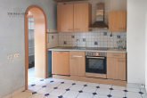 SCHÖNES EINFAMILIENHAUS MIT GROSSEM GRUNDSTÜCK - SOFORT FREI! - EG: Küche mit Ausgang auf Terrasse