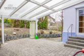 SCHÖNES EINFAMILIENHAUS MIT GROSSEM GRUNDSTÜCK - SOFORT FREI! - Überdachte Terrasse
