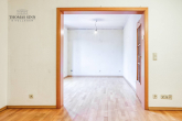 SCHÖNES EINFAMILIENHAUS MIT GROSSEM GRUNDSTÜCK - SOFORT FREI! - EG: Blick aus Wohnzimmer ins Büro