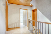 SCHÖNES EINFAMILIENHAUS MIT GROSSEM GRUNDSTÜCK - SOFORT FREI! - OG: Flur