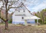 SCHÖNES EINFAMILIENHAUS MIT GROSSEM GRUNDSTÜCK - SOFORT FREI! - Titelbild