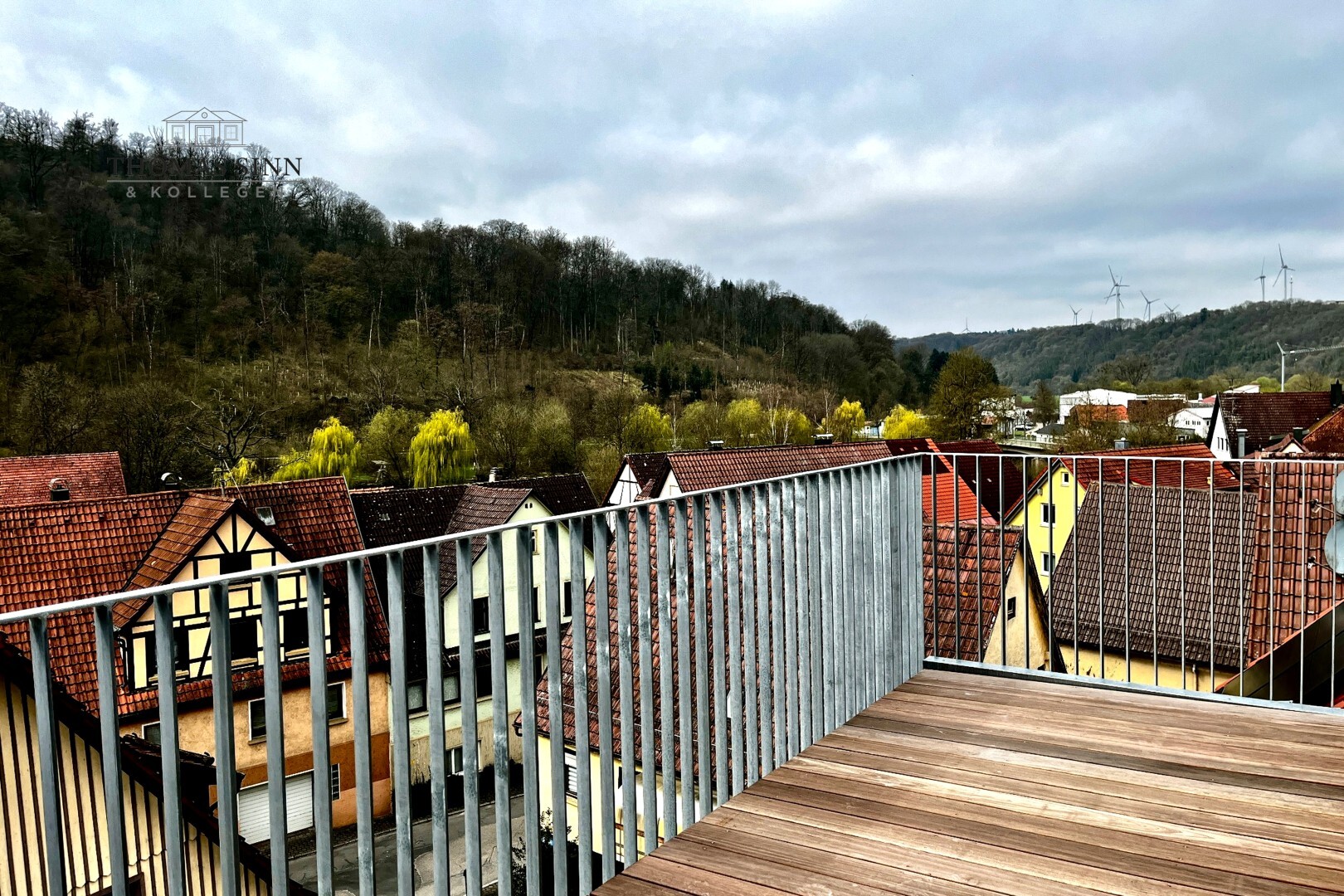 Exklusive 5,5-Zimmer Maisonette Wohnung mit Dachterrasse & traumhaftem Blick über Sindringen - Photo 2