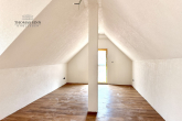 Exklusive 5,5-Zimmer Maisonette Wohnung mit Dachterrasse & traumhaftem Blick über Sindringen - DG Zimmer