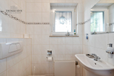 WUNDERBAR GESCHNITTENES DOPPELHAUS IN GUTER WOHNLAGE - SOFOET FREI! - EG: Gäste WC