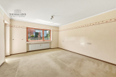 Gepflegtes Einfamilienhaus mit Garage und Option zum Zweifamilienhaus für Ihre Familie - EG: Schlafzimmer