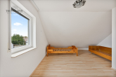 NEUWERTIGES EINFAMILIENHAUS IN 2. REIHE MIT TOLLEM GARTEN UND BESTEN ENERGIEWERTEN! - DG: Zimmer 2