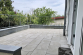 Helle 3,5-Zimmer-EG-Wohnung mit Wintergarten / Terrasse / TG- und Außenstellplatz - sofort frei ! - Neue Terrasse