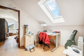 SCHÖNES EINFAMILIENHAUS MIT KLINKERFASSADE UND FANTASTISCHEM GRUNDSTÜCK AN DIREKTER WIESENRANDLAGE! - DG: Büro