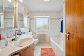 SCHÖNES EINFAMILIENHAUS MIT KLINKERFASSADE UND FANTASTISCHEM GRUNDSTÜCK AN DIREKTER WIESENRANDLAGE! - EG: Badezimmer