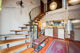 SCHÖNES EINFAMILIENHAUS MIT KLINKERFASSADE UND FANTASTISCHEM GRUNDSTÜCK AN DIREKTER WIESENRANDLAGE! - EG: Treppe nach oben