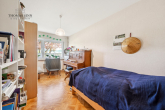 SCHÖNES EINFAMILIENHAUS MIT KLINKERFASSADE UND FANTASTISCHEM GRUNDSTÜCK AN DIREKTER WIESENRANDLAGE! - EG: Kinderzimmer 2
