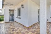 Renovierungsbedürftiges 1-2 Familienhaus mit Ausbaupotential und schönem Garten - EG: Balkon