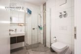 Moderne und barrierearme EG-Wohnung – ideal für Jung und Alt! - Badezimmer mit bodentiefer Dusche...