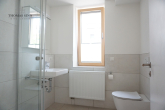 2,5-ZIMMER-HOCHPATERRE-WOHNUNG IM SANIERTEN ALTBAU - CHARMANT - NEUWERTIG - ZENTRAL - Bad