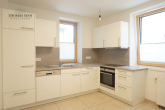 2,5-ZIMMER-HOCHPATERRE-WOHNUNG IM SANIERTEN ALTBAU - CHARMANT - NEUWERTIG - ZENTRAL - Küche