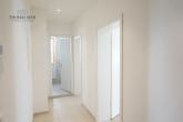 2,5-ZIMMER-HOCHPATERRE-WOHNUNG IM SANIERTEN ALTBAU - CHARMANT - NEUWERTIG - ZENTRAL - Flur