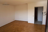 SCHÖNE 2 ZIMMER DG-WOHNUNG MIT TOLLER TERRASSE IN BESTER WOHNLAGE - Wohnzimmer