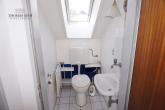 SCHÖNE 2 ZIMMER DG-WOHNUNG MIT TOLLER TERRASSE IN BESTER WOHNLAGE - WC