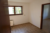 SCHÖNE 2 ZIMMER WOHNUNG MIT GROßER TERRASSE - Küche mit Essplatz
