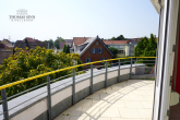 GEPFLEGTE 2,5-ZIMMER-DG-WOHNUNG MIT WOHNLICH AUSGEBAUTER BÜHNE - TG-STELLPLATZ - AUSSENSTELLPLATZ - Dachterrasse