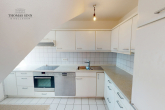 GEPFLEGTE 2,5-ZIMMER-DG-WOHNUNG MIT WOHNLICH AUSGEBAUTER BÜHNE - TG-STELLPLATZ - AUSSENSTELLPLATZ - Küche