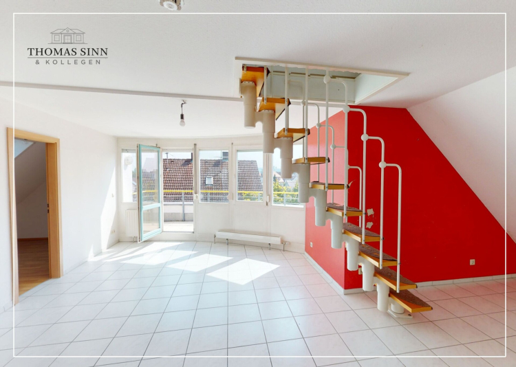 GEPFLEGTE 2,5-ZIMMER-DG-WOHNUNG MIT WOHNLICH AUSGEBAUTER BÜHNE – TG-STELLPLATZ – AUSSENSTELLPLATZ 74257 Untereisesheim
