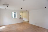 NEUBAU - MODERNE DOPPELHAUSHÄLFTE MIT GARTEN UND 2 STELLPLÄTZEN IM NEUBAUGEBIET - EG: Wohn-/Esszimmer