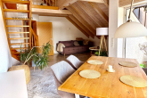 Helle charmante 3,5-Zimmer Galerie-Wohnung mit Balkon und Garage in ruhiger Seitenstraße - Wohn-/Esszimmer