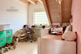Helle charmante 3,5-Zimmer Galerie-Wohnung mit Balkon und Garage in ruhiger Seitenstraße - Kinderzimmer