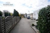 Bungalow mit Einliegerwohnung - sehr großer Garten / Garage / Stellplatz / ruhige Lage - Zufahrt