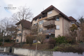 GUT GESCHNITTENE 2 ZIMMERWOHNUNG MIT BLICK INS GRÜNE UND RUHIGER TERRASSE - Hausansicht