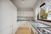 Doppelhaushälfte - Garage absolute Randlage - großes Grundstück Renovieren - einziehen - wohlfühlen - EG: Küche