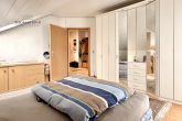 Helle und freundliche 2,5-Zimmer-Wohnung mit Garage in ruhigem Wohngebiet - Schlafzimmer