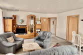 Helle und freundliche 2,5-Zimmer-Wohnung mit Garage in ruhigem Wohngebiet - Wohn-/Esszimmer