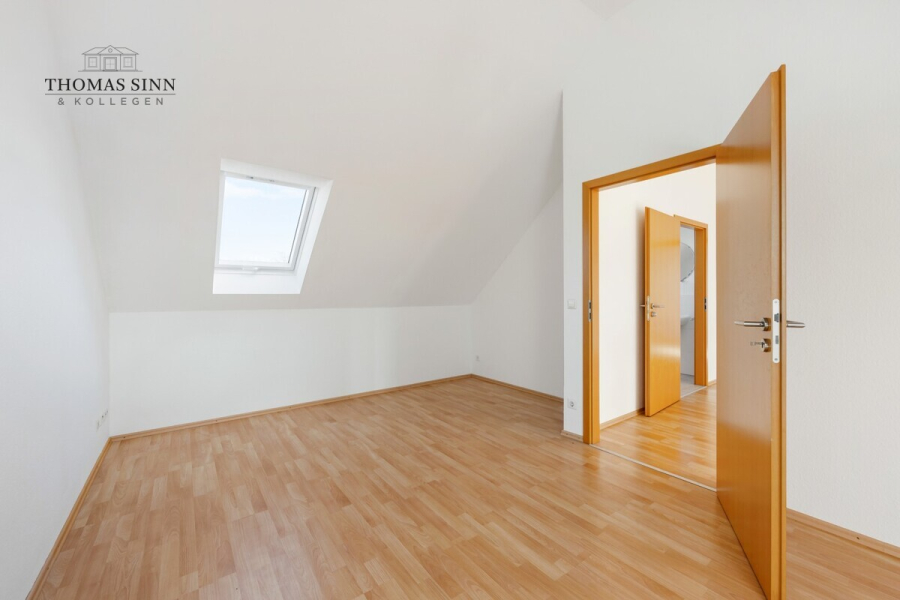 DG2: Schlafzimmer 1