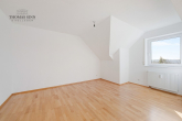 Lichtdurchflutete 3,5-Zimmer-DG-Maisonette-Galerie-Wohnung in herrlicher Aussichtslage - DG1: Wohnbereich