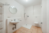 Lichtdurchflutete 3,5-Zimmer-DG-Maisonette-Galerie-Wohnung in herrlicher Aussichtslage - DG1: Badezimmer