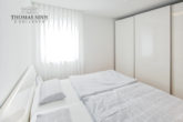 Moderne, neuwertige 4 Zimmer-DG-Wohnung in ruhigem Wohngebiet mit Aussichtsbalkon - Schlafzimmer