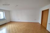Betreute Seniorenwohnung - Helle gepflegte 2-Zimmer-Wohnung mit verglastem Balkon - Wohn-/Esszimmer