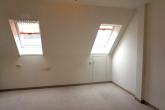 Attraktive Maisonettewohnung 4 Zimmer - Dachloggia - TG-Platz Durchrenovieren und Einziehen - Schlafzimmer