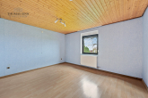 Wohnen mit Vision – Sanierungsbedürftiges Haus auf herrlichem Grundstück - EG: Zimmer