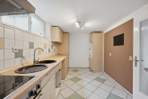 2 HÄUSER AUF EINEM GRUNDSTÜCK - ZWEIFAMILIENHAUS UND EINFAMILIENHAUS MIT GROßEM GARTEN - linkes Haus EG Küche