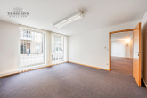 GEWERBEFLÄCHE: Erdgeschoss – große Fensterfront – frequentierte Lage! - Büro