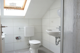 2 Zimmer Dachgeschosswohnung in bevorzugter TOP-Lage - Bad