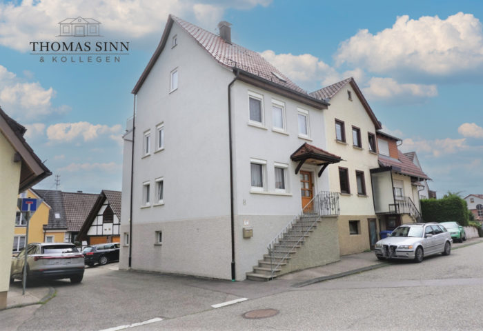 Älteres Reiheneckhaus mit riesiger Terrasse in Ortslage – sofort frei 74199 Untergruppenbach-Donnbronn